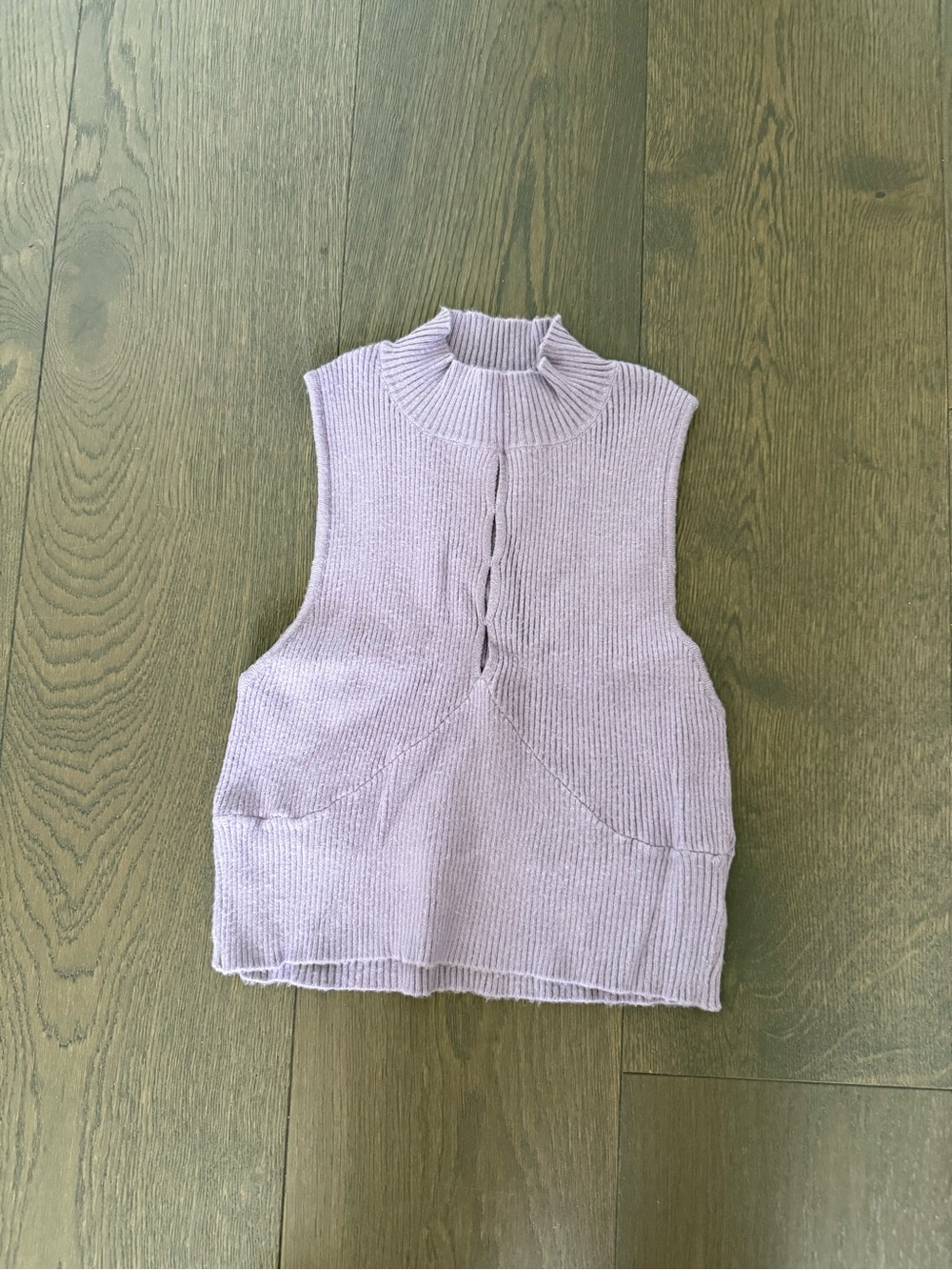 Kendall & Kylie Ribbed Mock Neck Vest in Lavender